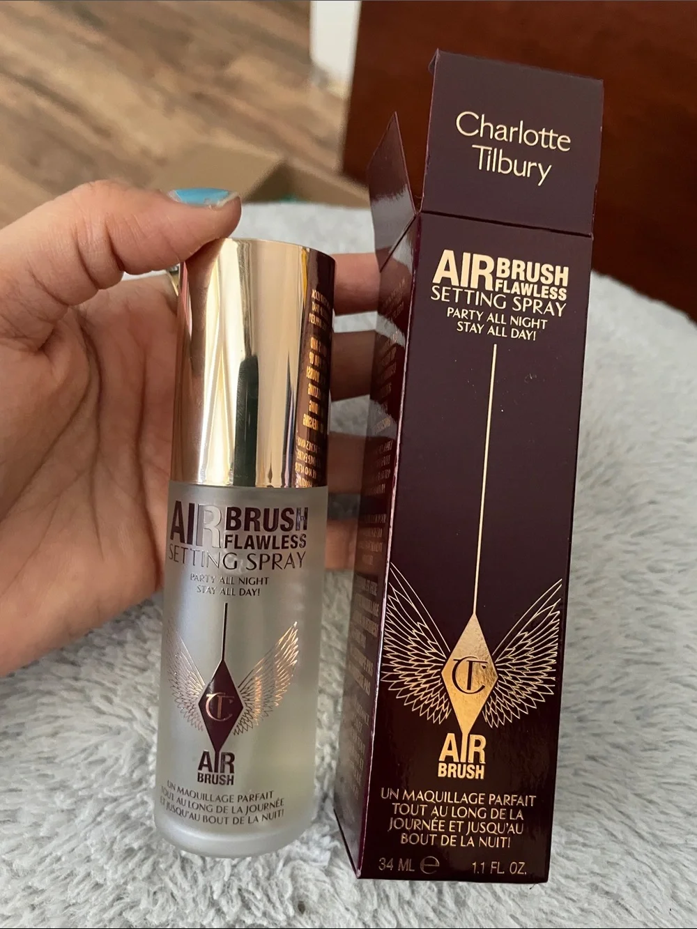 Charlotte Tilbury Airbrush Flawless Setting Spray - Gold & Maroon